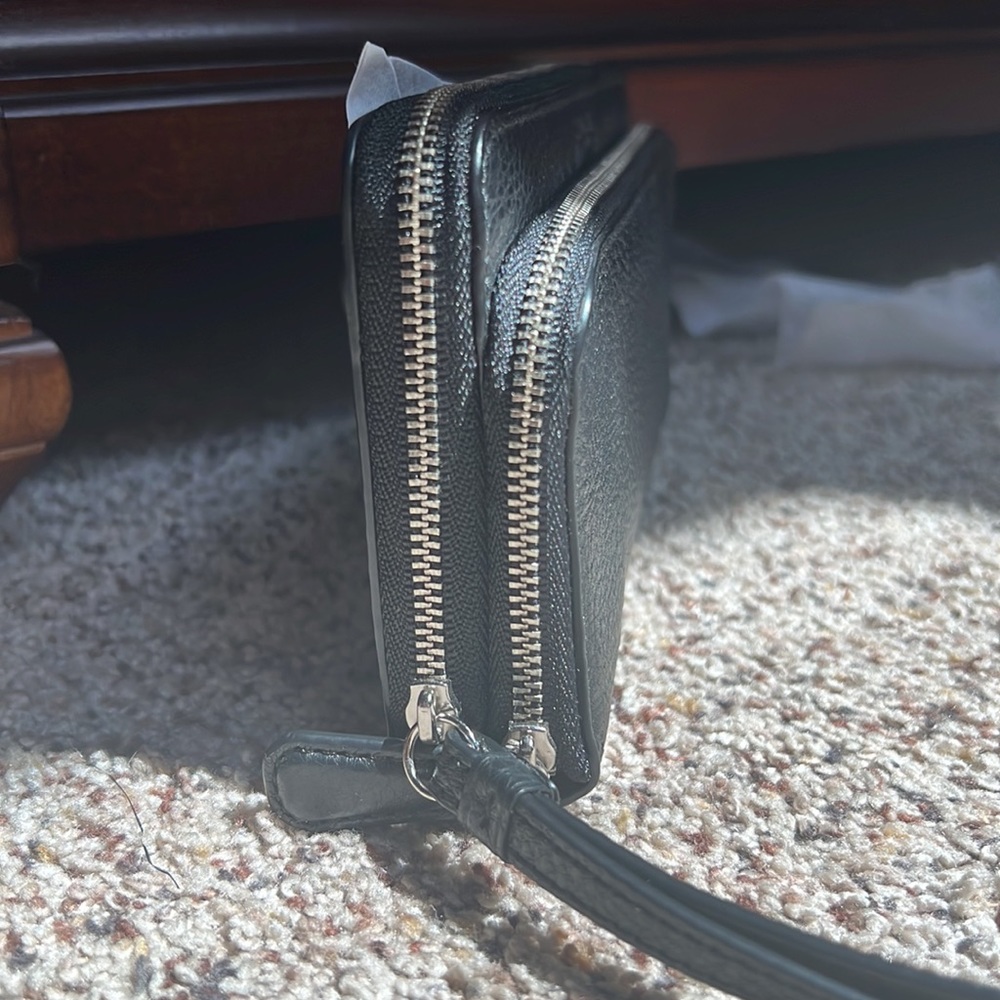 NWT COACH black leather wallet/ wristlet - Picture 8 of 10